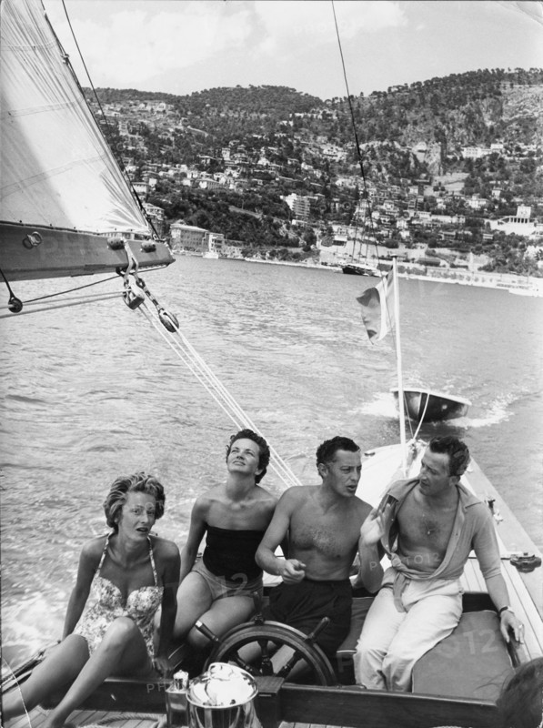 Gianni et Marella Agnelli sur le Tomahawk, leur premier bateau - juil.  1957