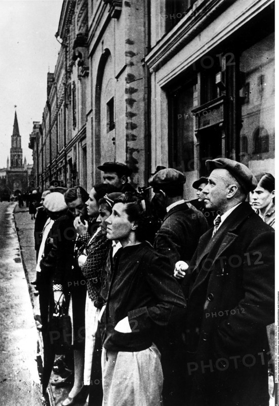 La radio anonce l'attaque des Allemands contre l'Union Soviétique, 1941