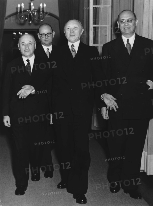 Visite de la première délégation européenne , 9 décembre 1953