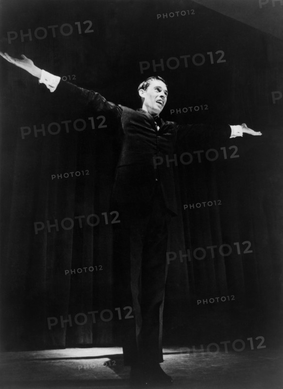 Entrée en scène de Jacques Brel