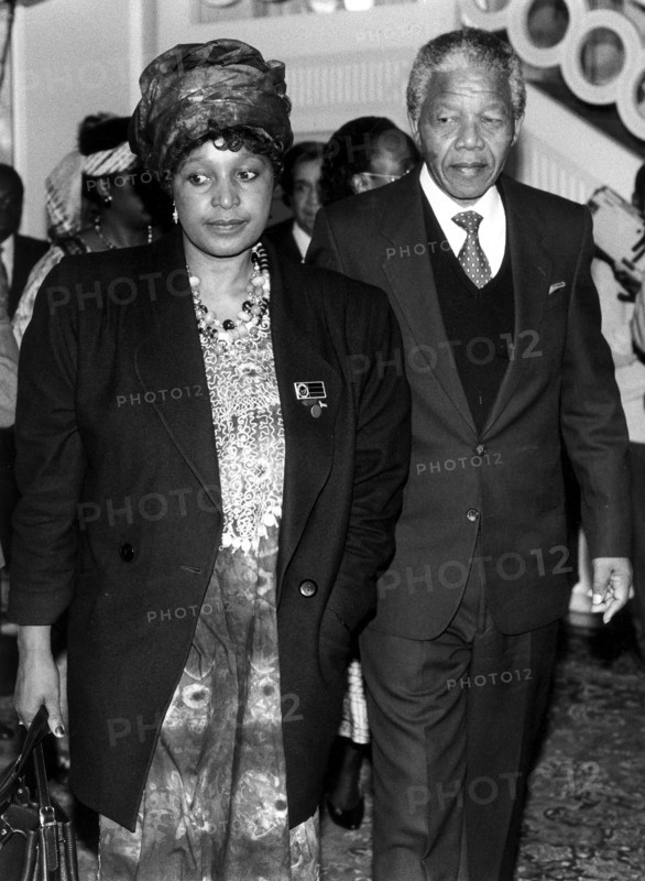 Nelson Mandela et sa femme Winnie en voyage officiel à Bonn