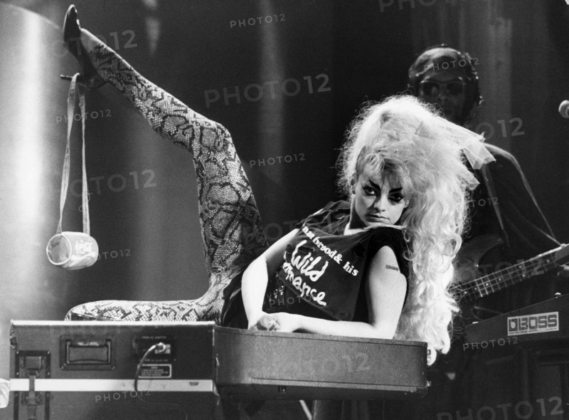 *11.03.1955-
S„ngerin, Schauspielerin, D

Auftritt
- 09.04.1986