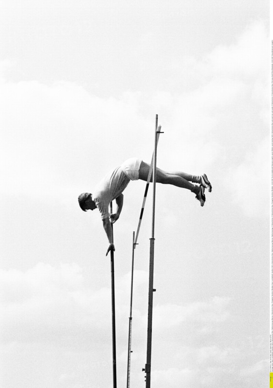 Sechziger Jahre, Sport, Leichtathletik, Sportfest 1965 in Gelsenkirchen-Buer, Stabhochsprung, Maenner, Gelsenkirchen-Buer, Ruhrgebiet, Nordrhein-Westfalen