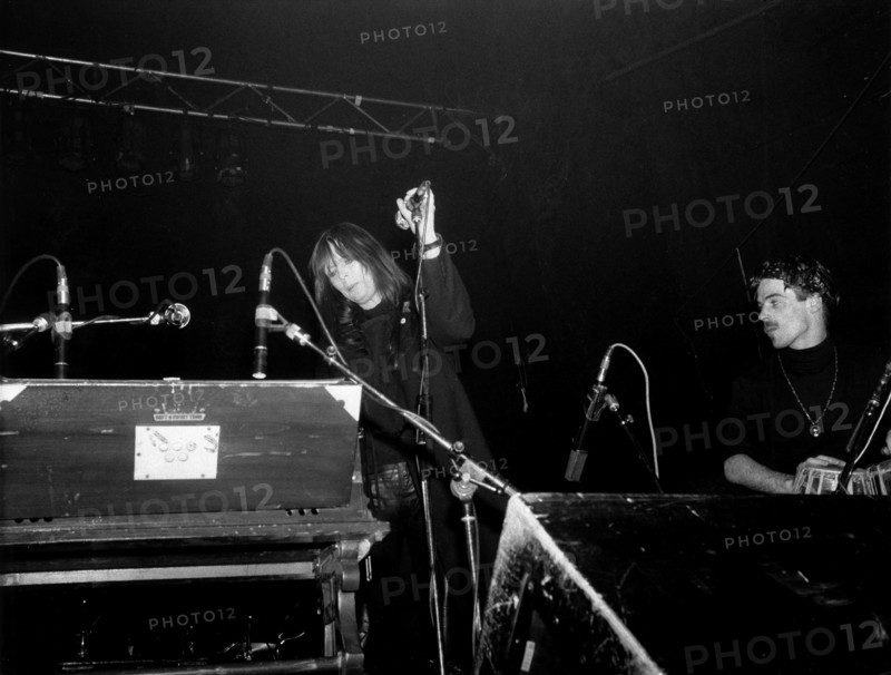 La chanteuse Nico sur la scène du Quartier Latin à Berlin