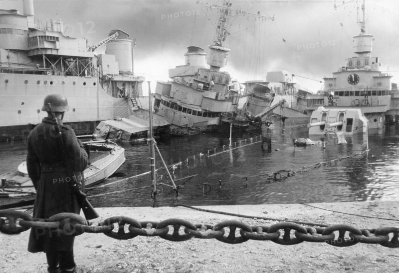 Sabordage de la flotte française à Toulon le 27 Novembre 1942