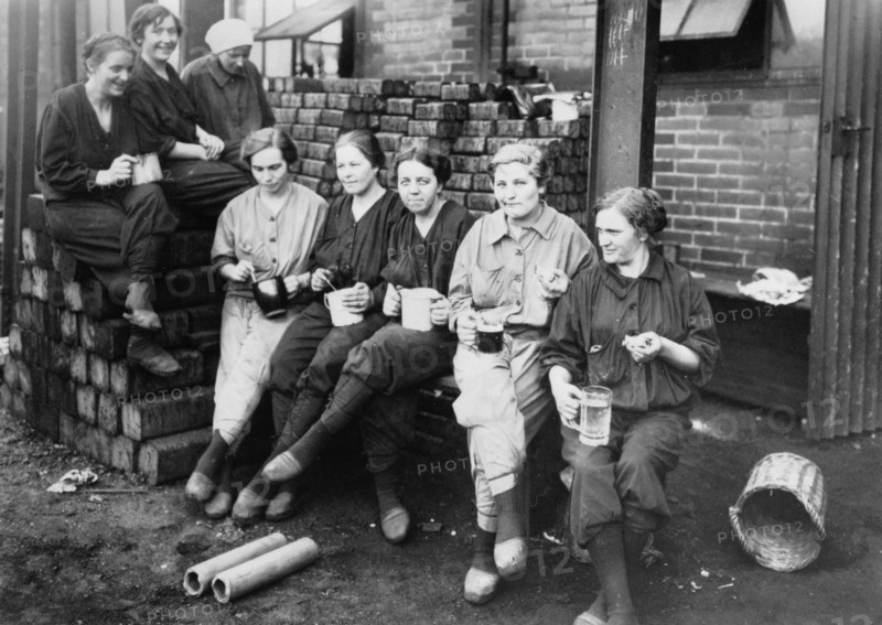 Ouvrières d'une usine d'armement allemande