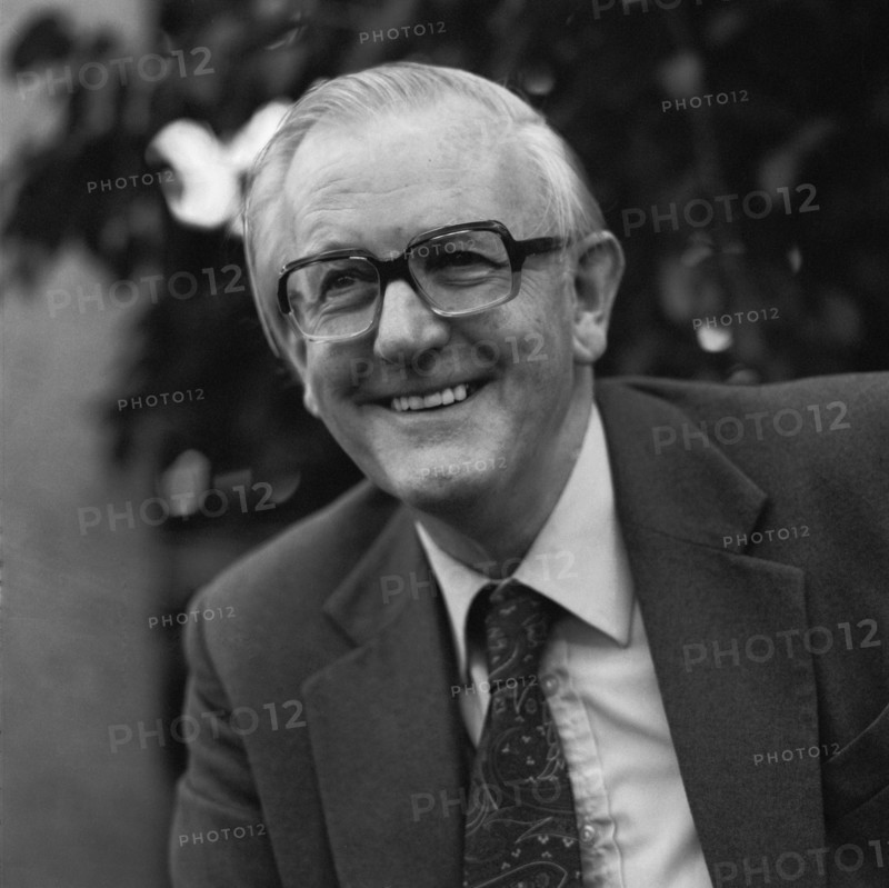 Tom Sharpe