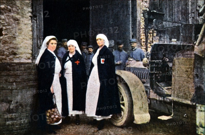 Femmes de la Croix-Rouge