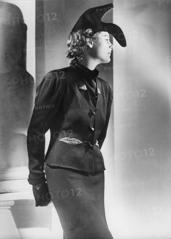 Mannequin portant une création Elsa Schiaparelli