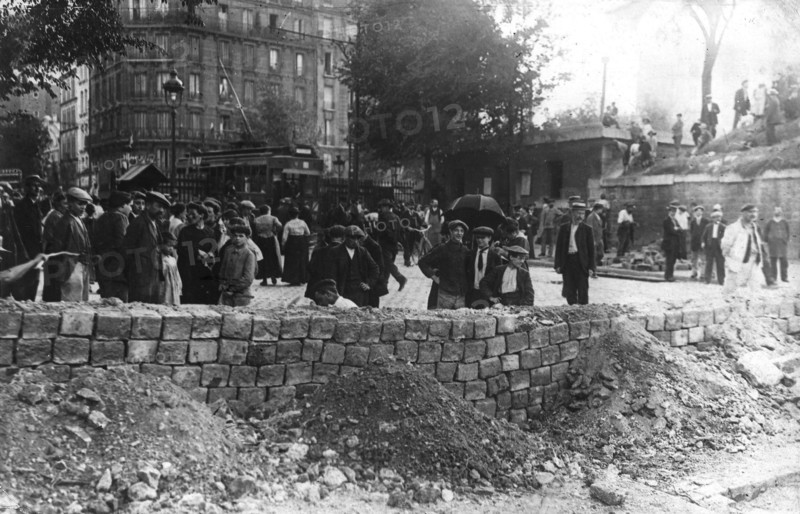 Construction de tranchées en 1914