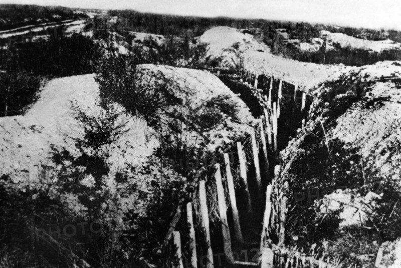 Tranchée abandonnée au Fort de Douaumont