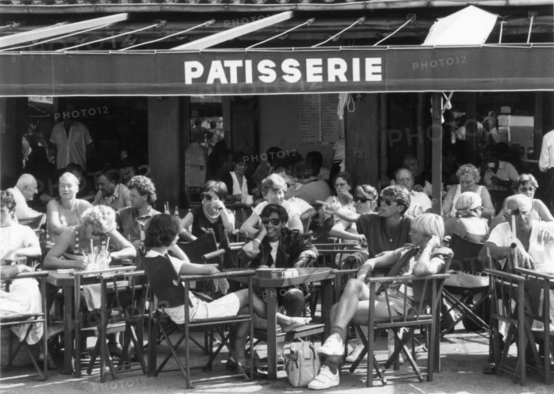 Terrasse de café à Saint Tropez
