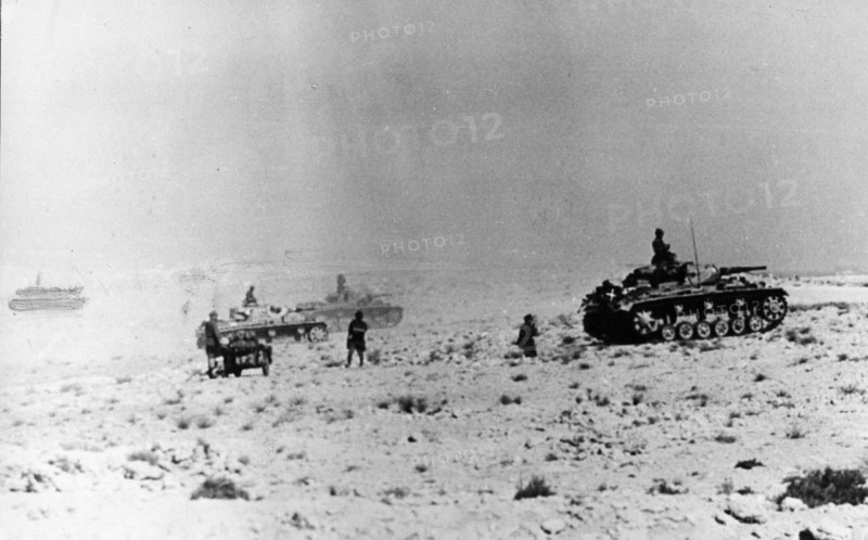 2.WW, North africa, war theater (Africa campaign) , german africa corps Feb.41-May43:
First offensive of Rommel - battle of Sollum - german tanks 
ready for the advance. 
June 1941