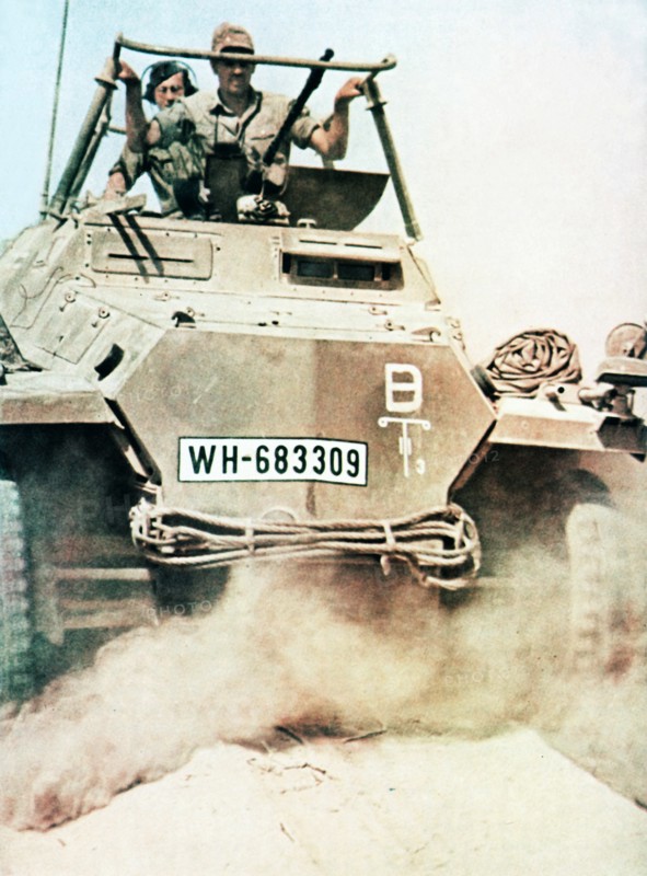 2. Weltkrieg, Nordfarika Kriegsschauplatz (Afrikafeldzug) - Afrikakorps
Panzergruppe Afrika (Deutsch-Italienische Armee): Februar1941-Mai1943: Kriegsschauplatz: SdKfz 250/3) Sp??hwagen der 3. Batterie, Artillerieregiment 75, 21. Pz.Div des Afrikakorps unt