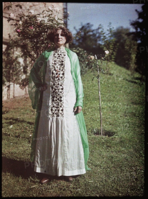 Emilie Floege, about 1910.