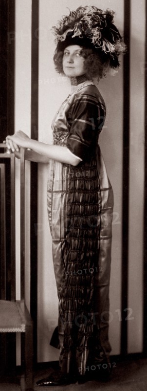 Emilie Floege, 1910.