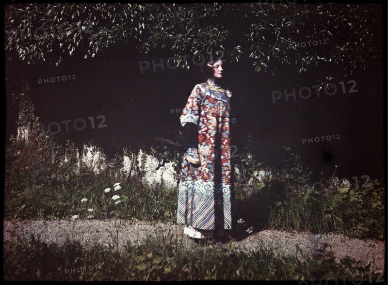 Emilie Floege, about 1910.