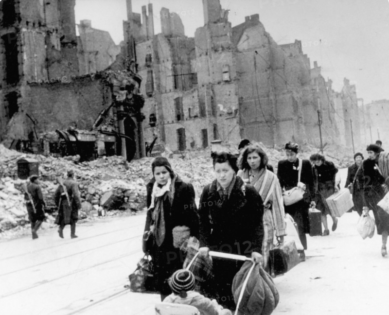 Réfugiés allemands dans Berlin, 1945