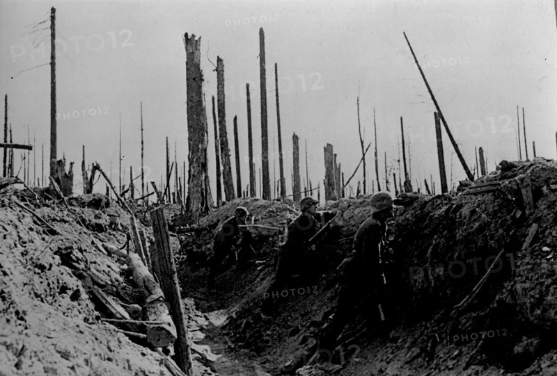 Infanterie allemande près de Léningrad, 1943