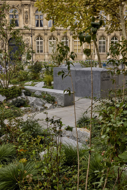 Jardin du 13 Novembre 2015 à Paris