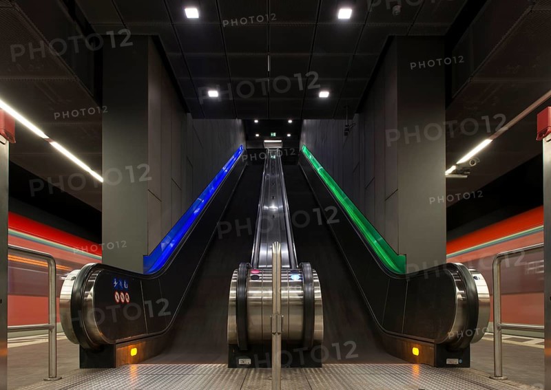Escalators at the platform