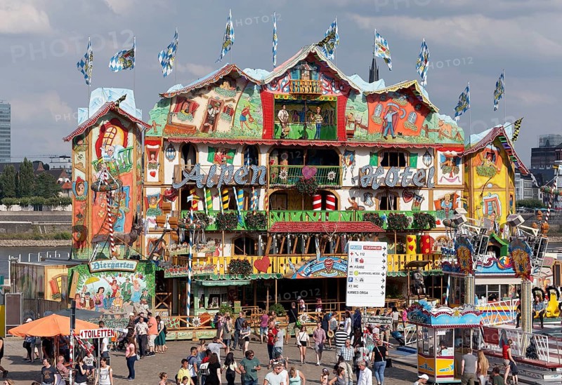 Attraction Alpenhotel Rasch on the Rheinkirmes