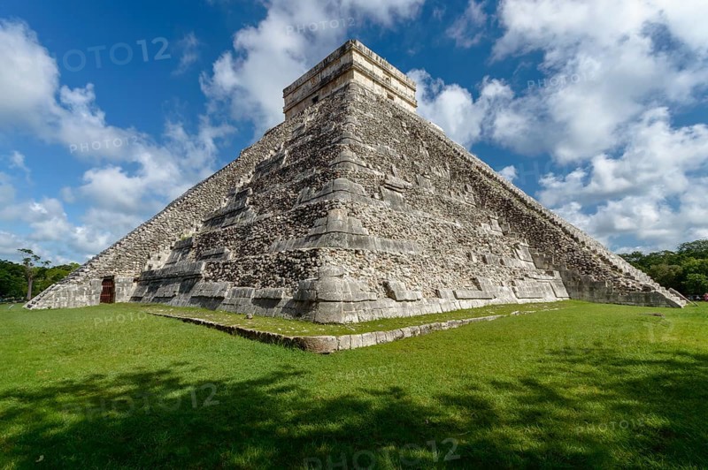 Pyramid El Castillo
