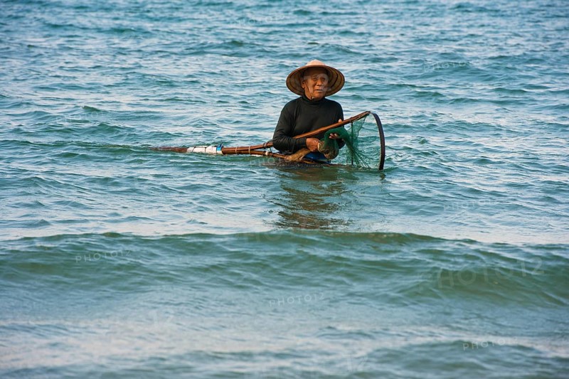 Mussel hunter