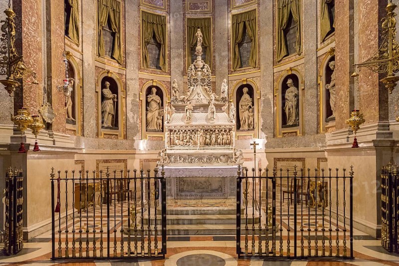 Tomb of Saint Domenico