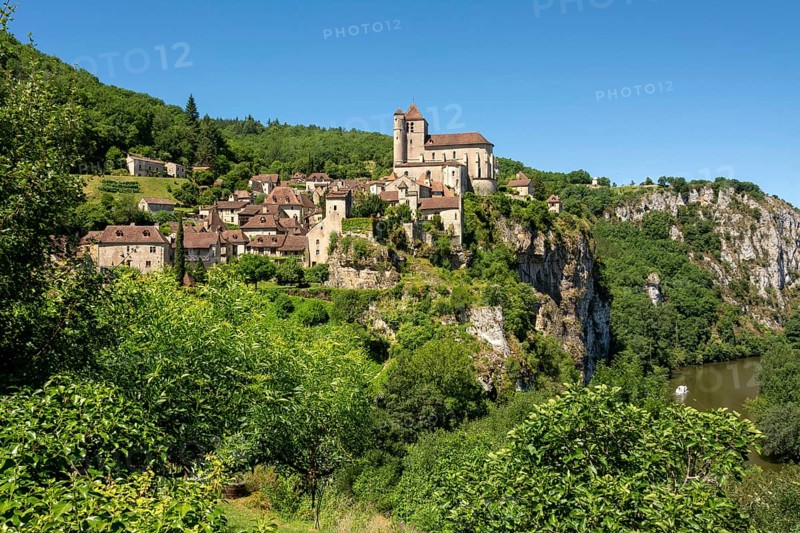 Saint-Cirq-Lapopie on Santiago de Compostela pilgrimage road