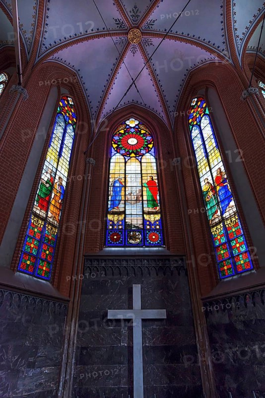 Stained glass windows of the 19th century