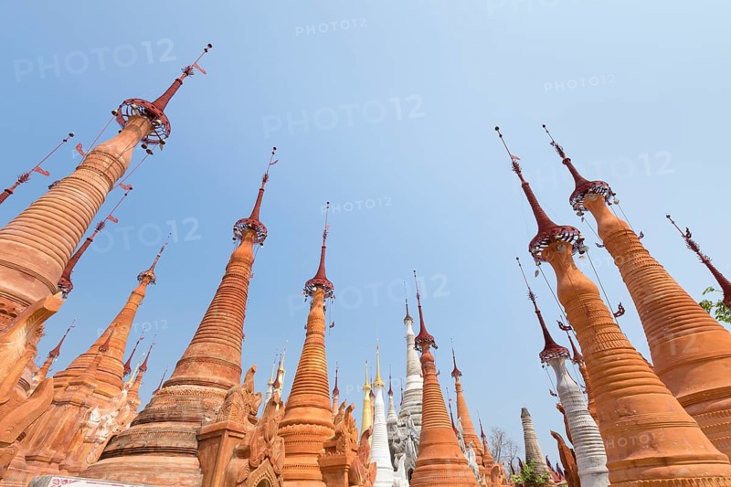 Buddhist stupas of Shwe Inn Thein Paya