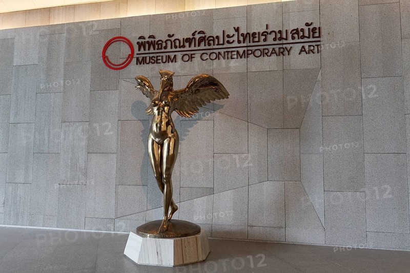 Statue Great Hornbill Lady of Thongchai Srisukprasert