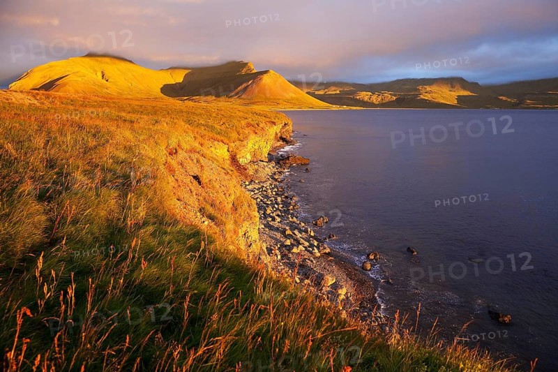 Evening sun at the fjord Grundarfjorour