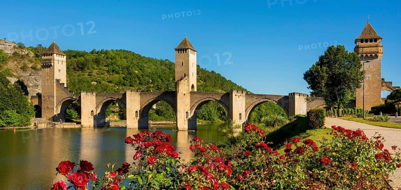 Valentre bridge on Santiago de Compostela pilgrimage road