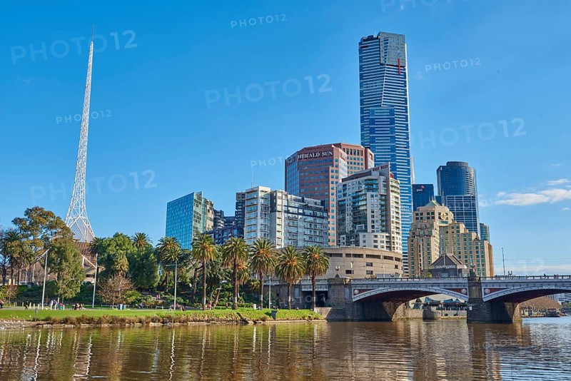 Skyscrapper at the Yarra river