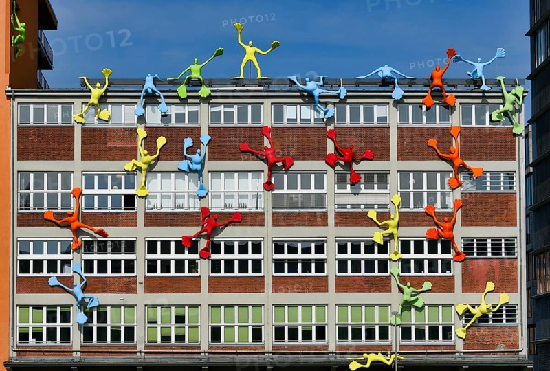 Colourful Flossi figures at the Roggendorf House