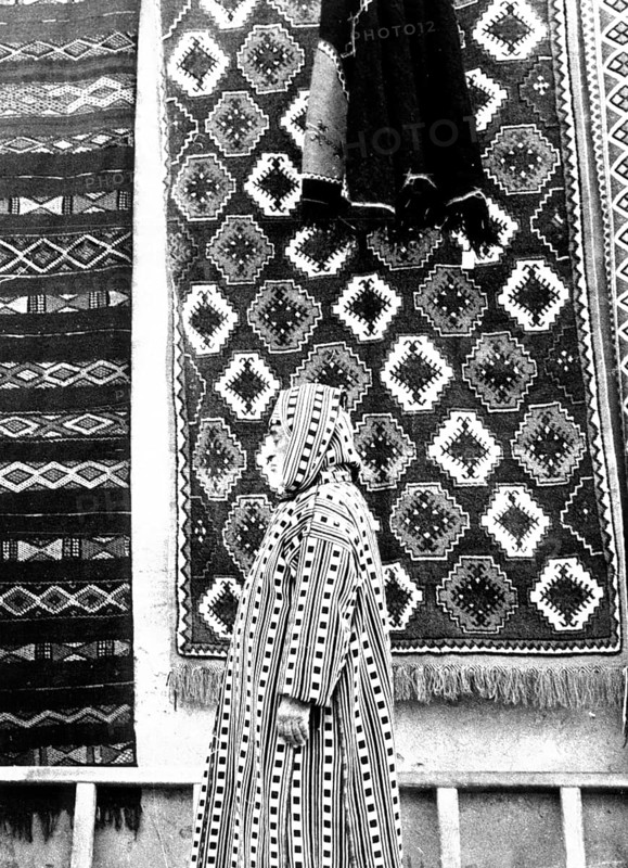 Similarity of carpet and clothes