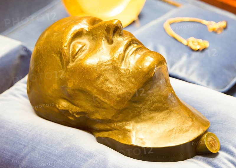 Bronze death mask of Napoleon Bonaparte