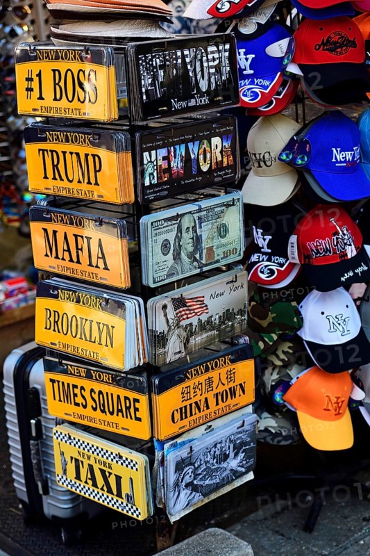 Baselball caps and license plates Boss