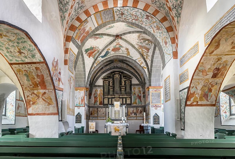 Chancel with organ