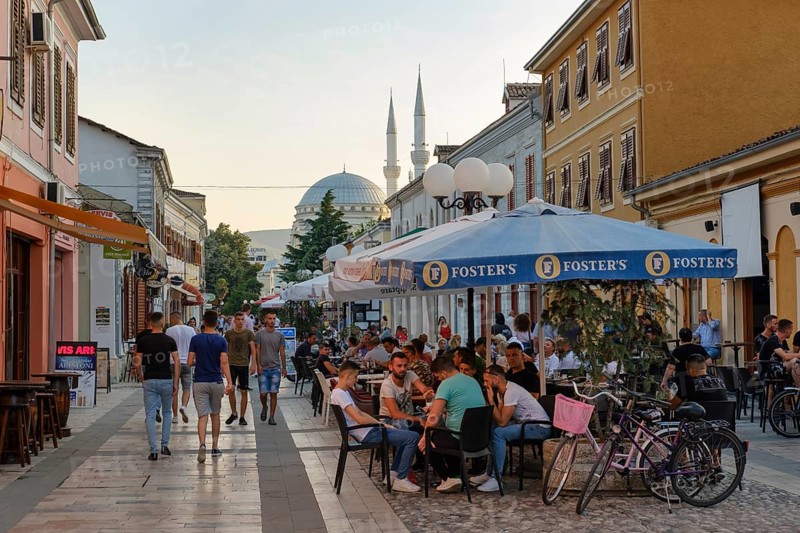 Pedestrian zone Rruga Kole Idromeno in the city centre