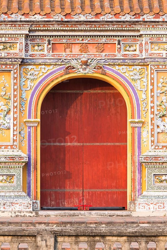 Chanh Tay gate