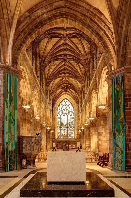 Altar with nave