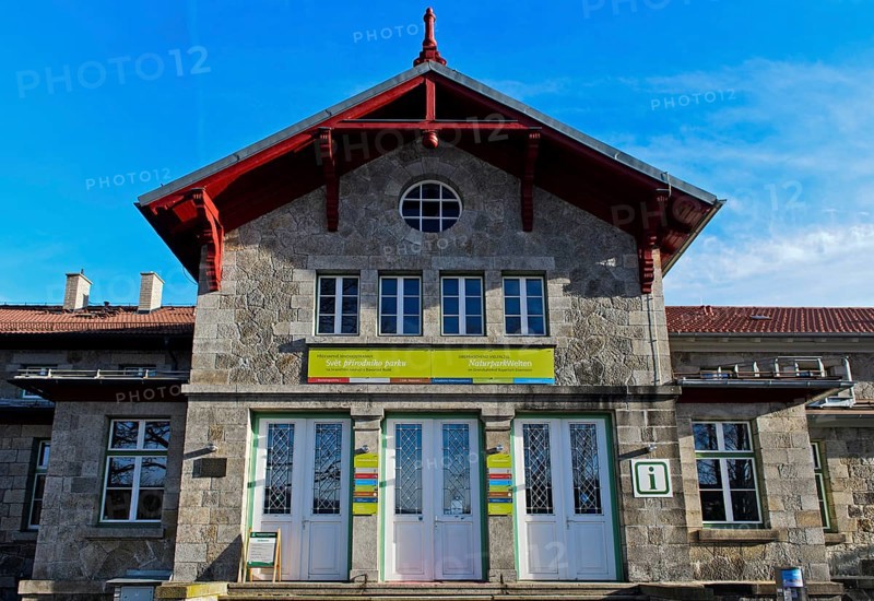 Divided border station Zelezna Ruda-Alzbetin with state border through the middle door