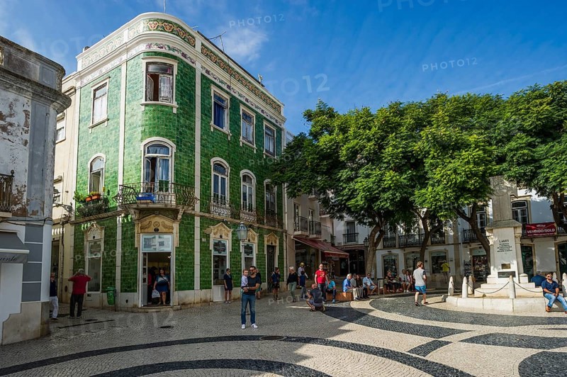 Place Praca Luis de Camoes in the Old Town