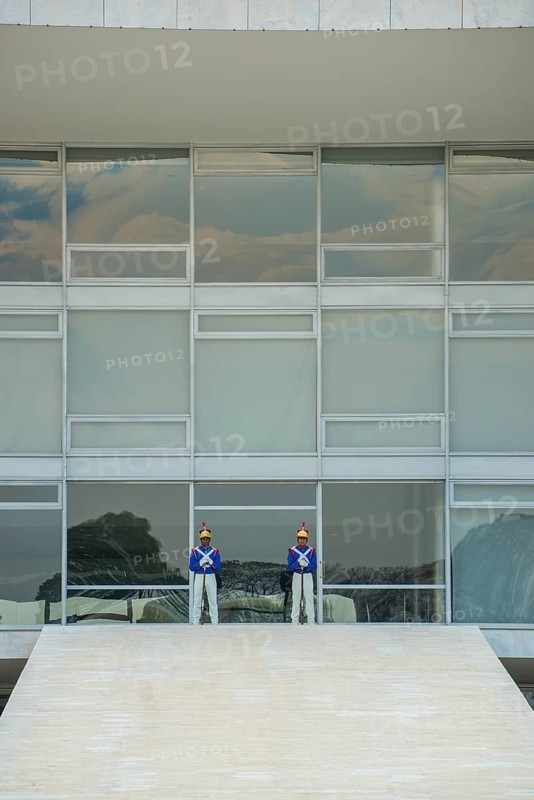 Presidential Guard in front of the Palacio do Planalto