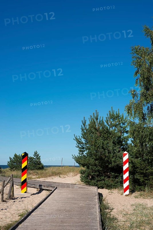 Boardwalk on the former death strip