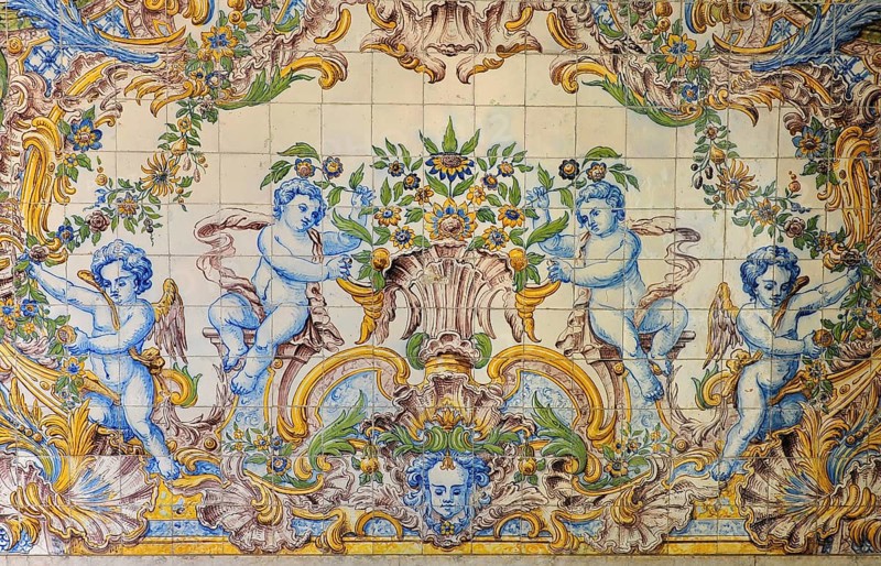Tile picture at the railway station