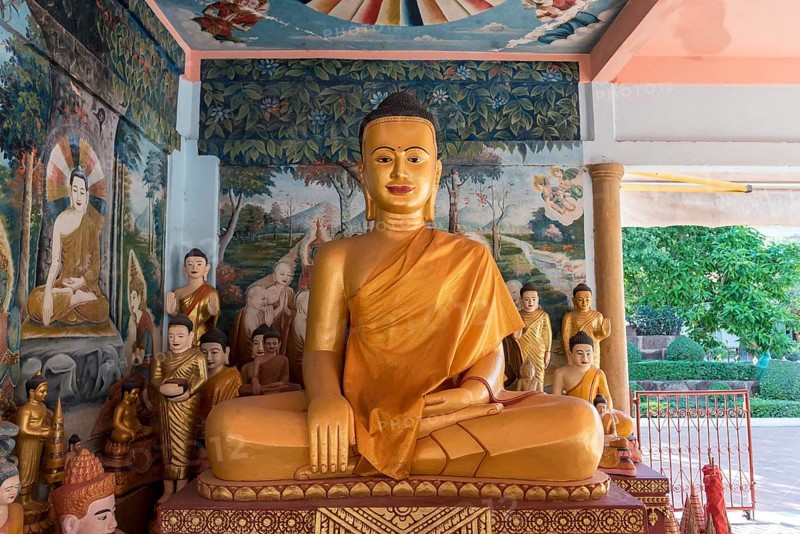 Seated Buddha statue at Wat Preah Prohm Rath temple